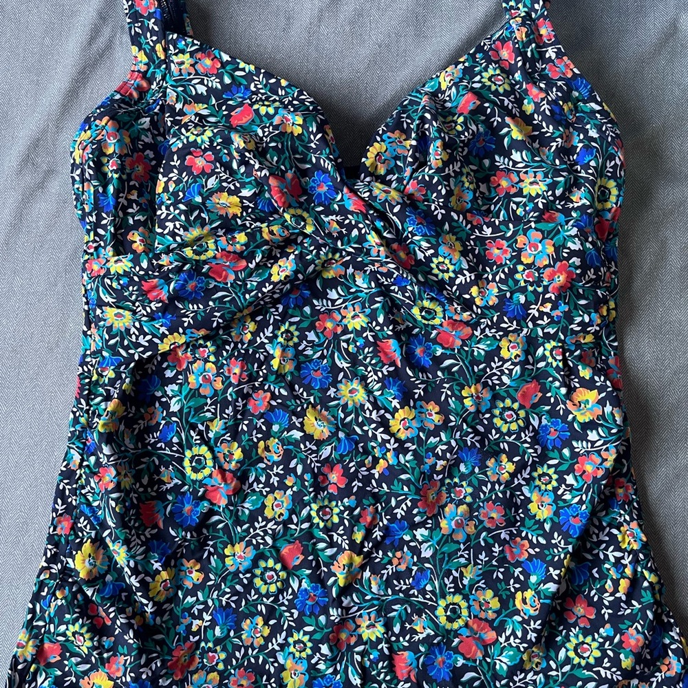 Lands' End Sweetheart Wrap Underwire Tankini Top in Navy Multi Ditsy Floral